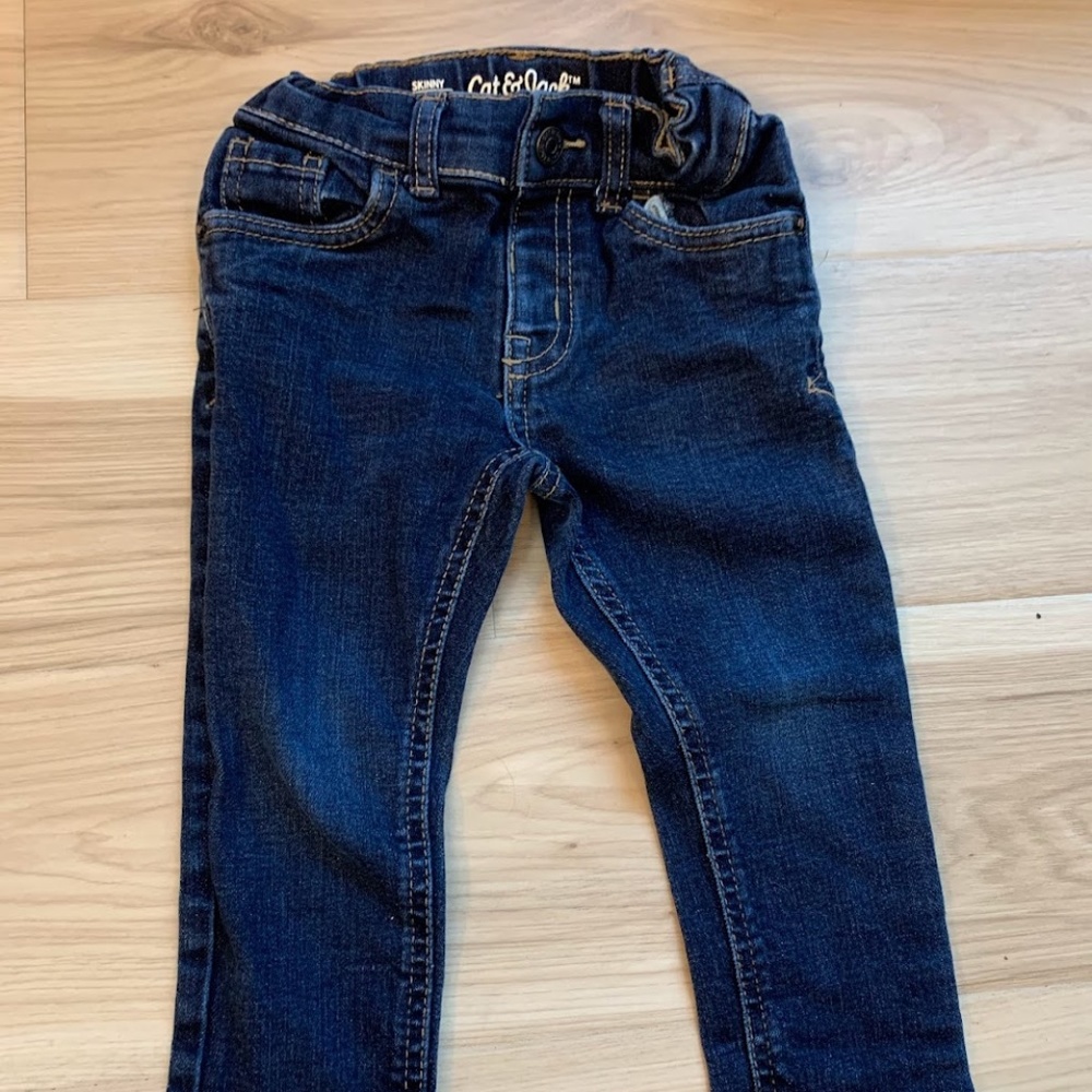 𝅺Cat & Jack Skinny Jeans 2T